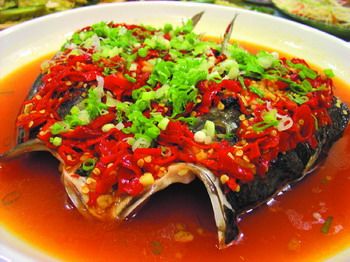 荆州特色菜-剁椒鱼头